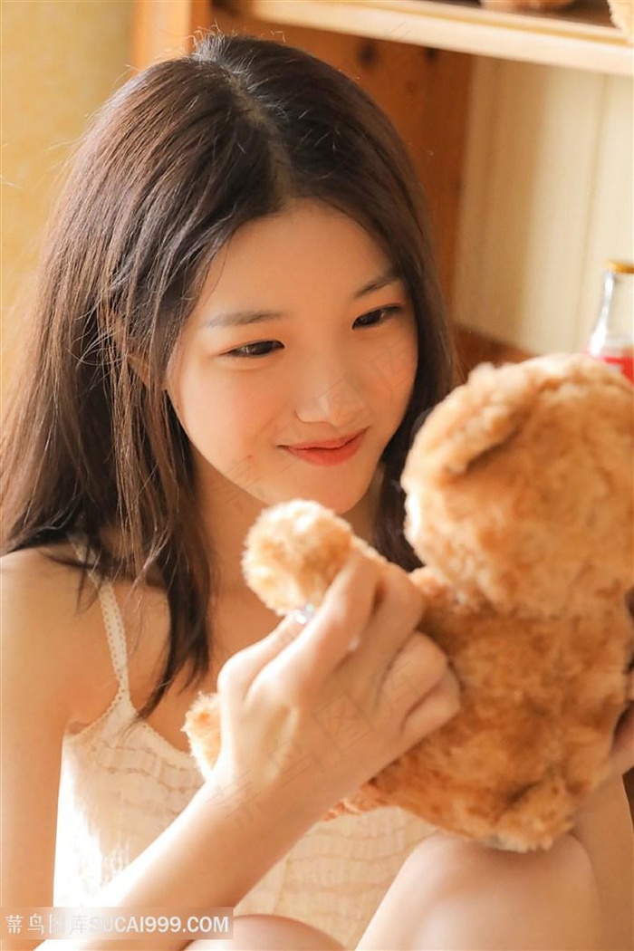 稞身美女