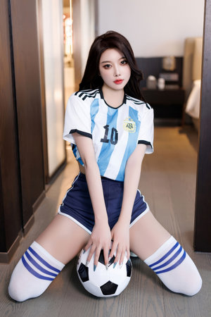 巨乳美女与男人搞基